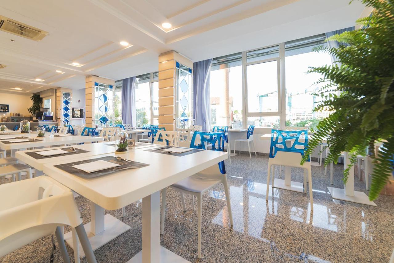 Hotel Majorca Gabicce Mare Esterno foto